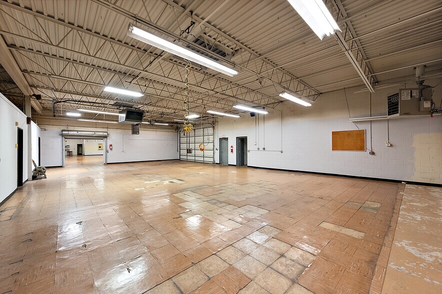 More Photos Of 16560 Industrial St, Roseville Warehouse For Sale