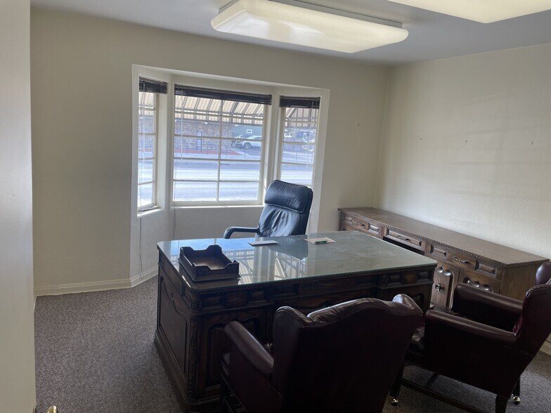 More Photos Of 7707 Ralston Rd, Arvada Office For Sale