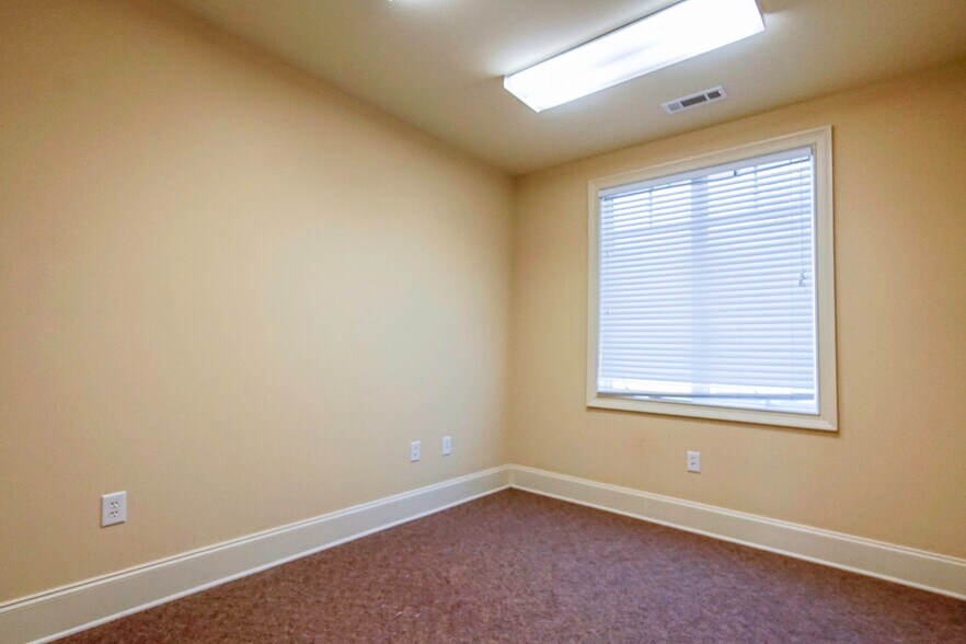 More Photos Of 110 Harmony Crossing, Eatonton Medical For Lease