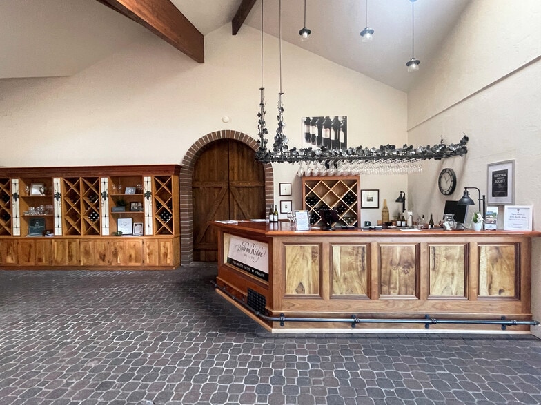 More Photos Of 27012 Briggs Hill Rd, Eugene Winery Vineyard For Sale