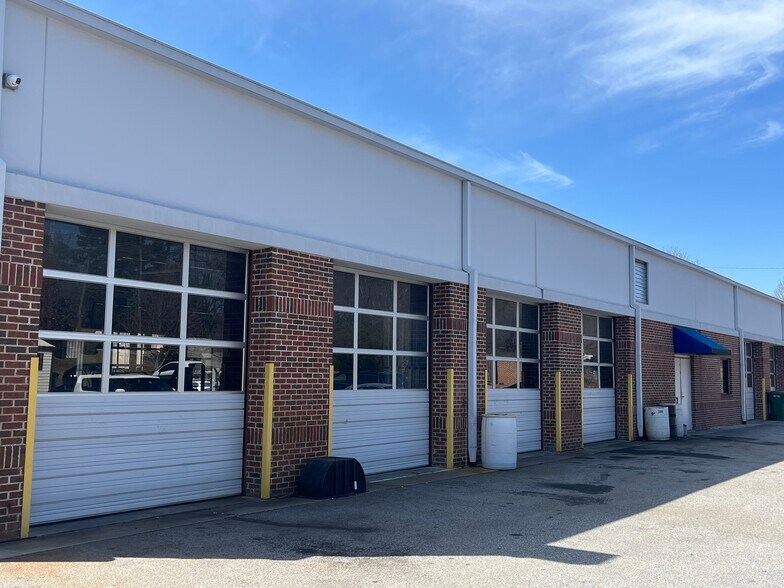 More Photos Of 2800 Browns Bridge Rd, Gainesville Auto Repair For Sale