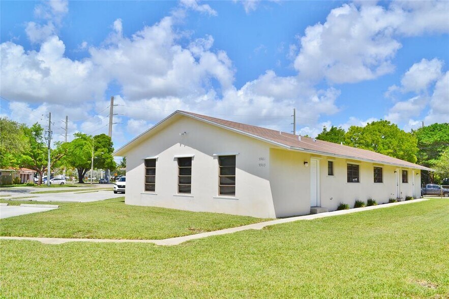 More Photos Of 5907 Tyler St, Hollywood Apartments For Sale