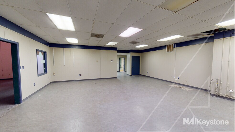 More Photos Of 448 Imperial Dr, Mohnton Warehouse For Sale