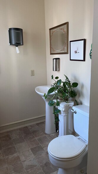 More Photos Of 544 Haws Ave, Norristown Medical For Lease