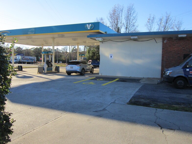 More Photos Of 2301 Lackey St, Lumberton Convenience Store For Sale