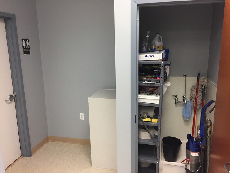 More Photos Of 160 Lanza Ave, Garfield Medical For Sale