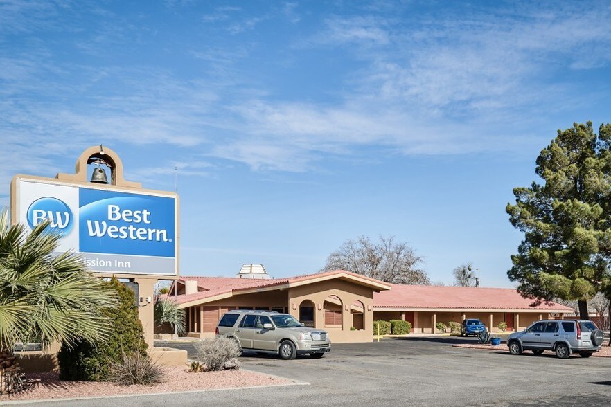 More Photos Of 1765 S Main St, Las Cruces Hotel For Sale