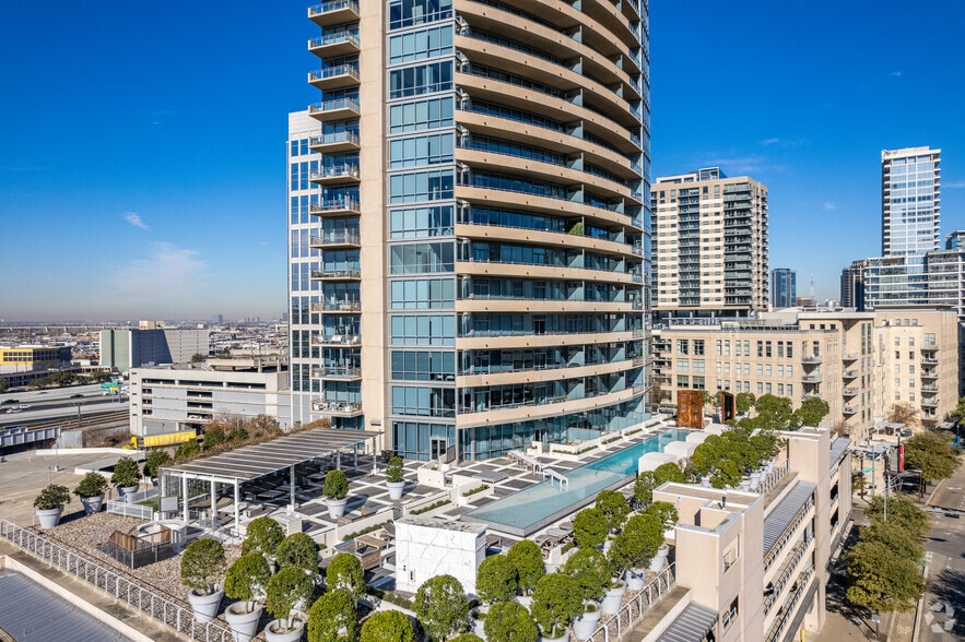 More Photos Of 2200 Victory Ave, Dallas Apartments For Lease