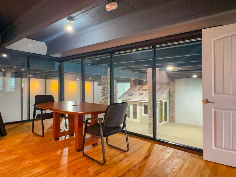 More Photos Of 2500 S Harbor City Blvd, Melbourne Unknown For Lease