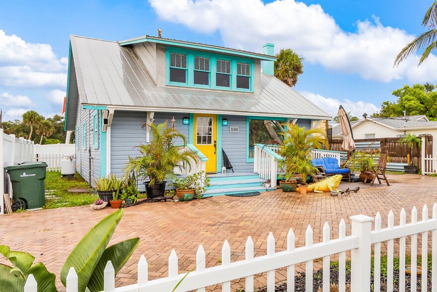 More Photos Of 530 Green St, Englewood Storefront Retail Residential For Sale