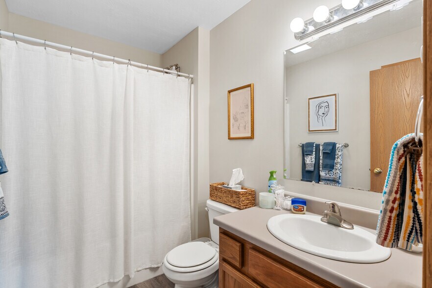 More Photos Of 1026 Cornell St, Vermillion Apartments For Sale