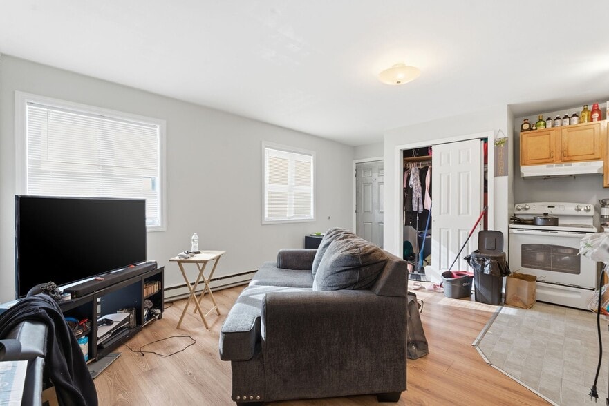 More Photos Of 630 Florida Grove Rd, Perth Amboy Apartments For Sale