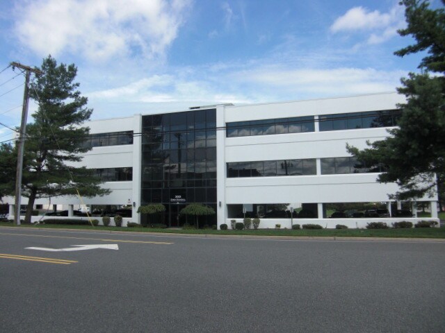 More Photos Of 333 Fairfield Rd, Fairfield Office For Lease