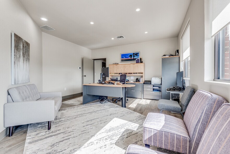 More Photos Of 16300 Addison Rd, Addison Office For Lease