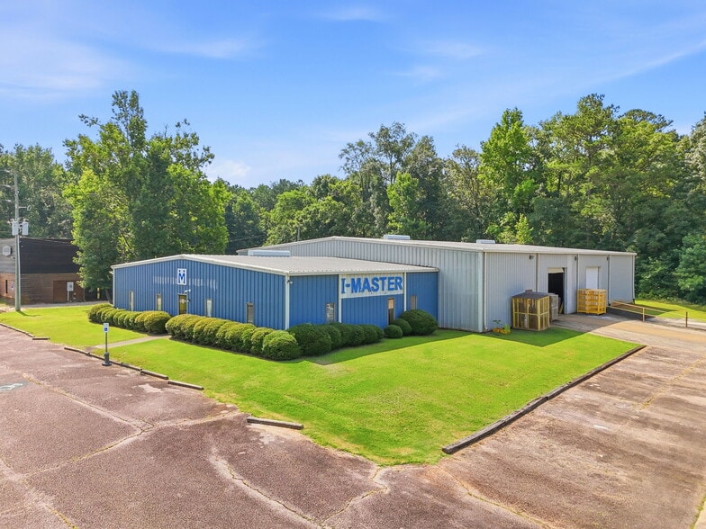 More Photos Of 112 Corporate Park East Dr, Lagrange Warehouse For Lease