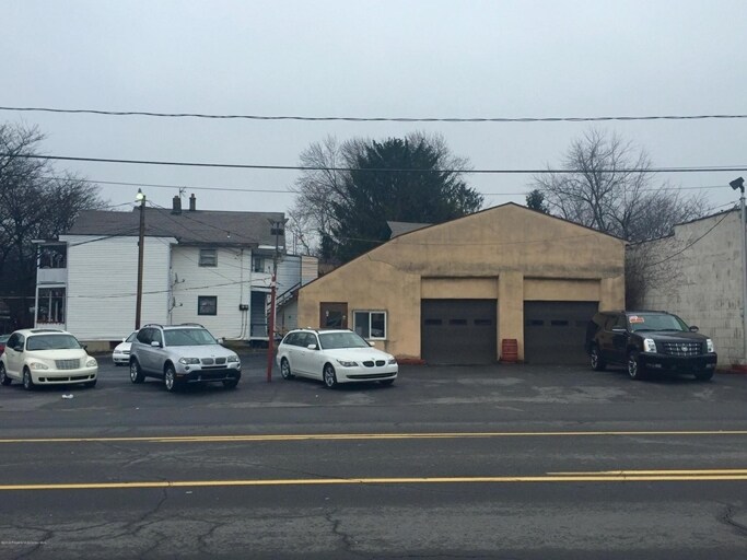 More Photos Of 926 Wyoming Ave, Scranton Auto Repair For Sale