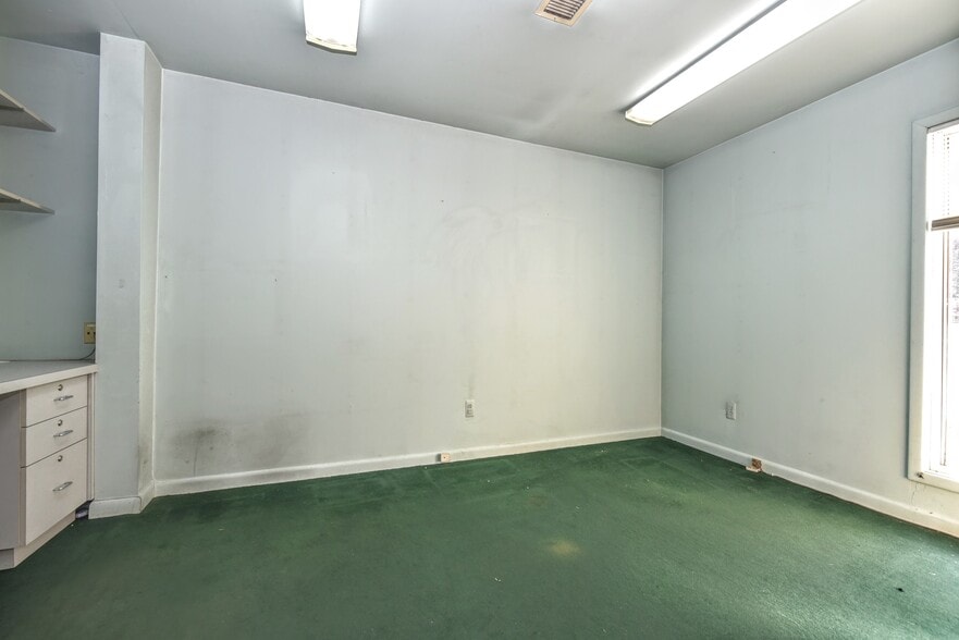 More Photos Of 276 State Rt.94, Vernon Medical For Sale