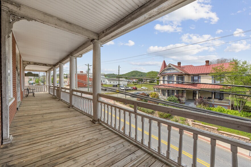 More Photos Of 146 Main St, Stanardsville Hospitality For Sale