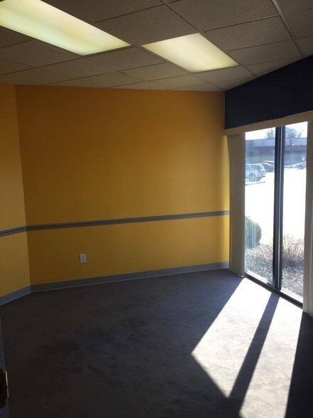 More Photos Of 8050-8070 Washington Village Dr, Dayton Flex For Lease