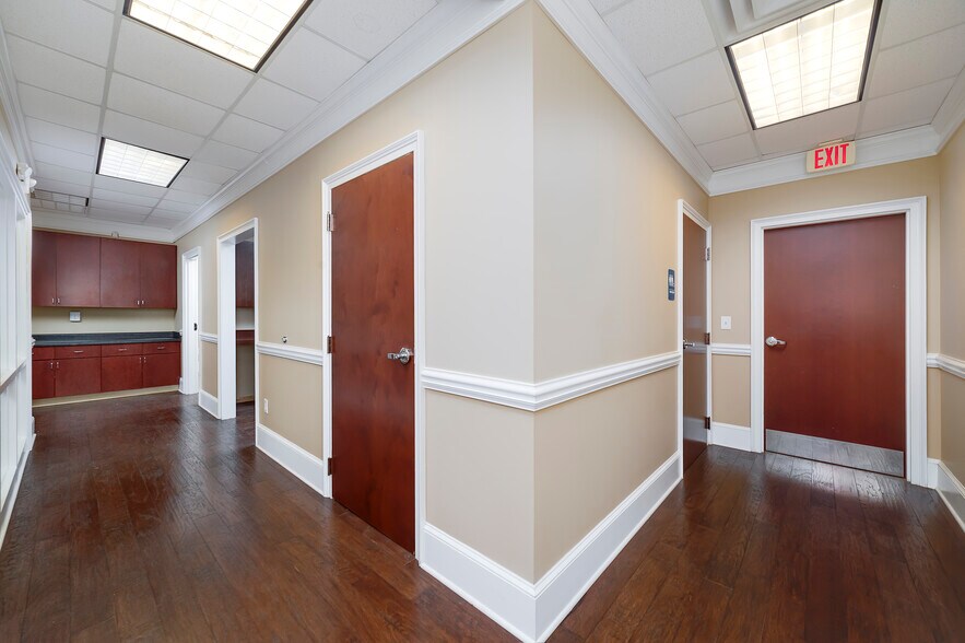 More Photos Of 4611 Ivey Dr, Macon-Bibb Office For Lease