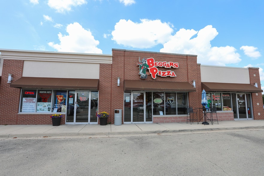 More Photos Of 16122 Route 59 Rt, Plainfield General Retail For Lease