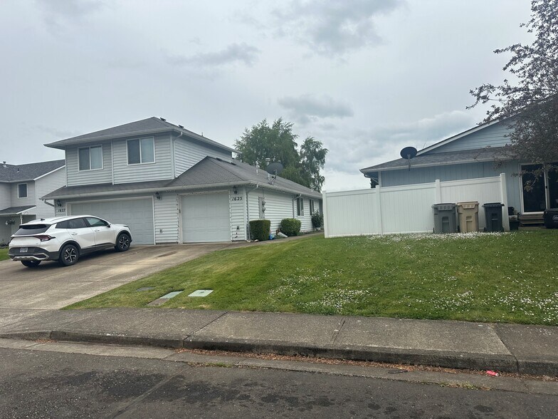 More Photos Of 1625 SE Cortland Ave, Dallas Multifamily For Sale