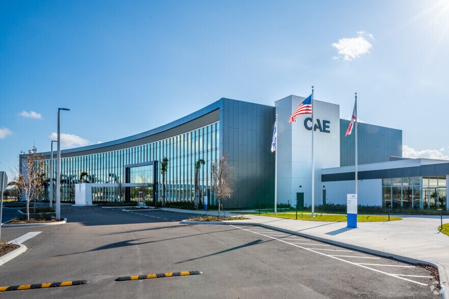 More Photos Of 5010 Air Cargo Rd, Tampa Office For Lease