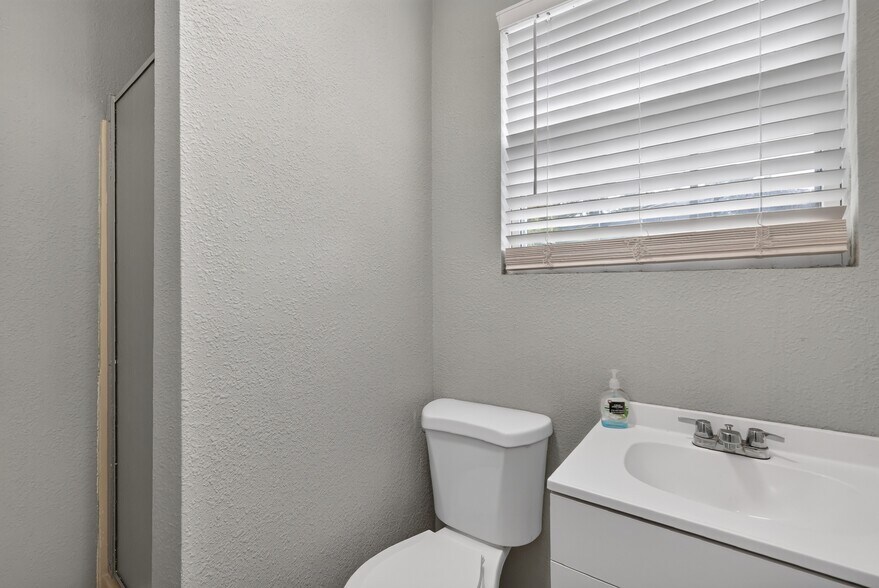 More Photos Of 5425 SE 111th St, Belleview Office For Sale