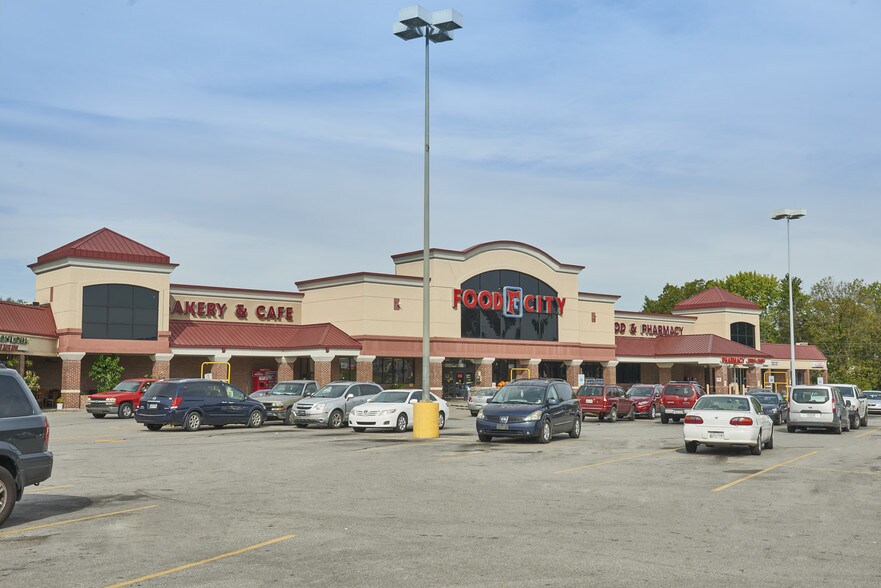 More Photos Of 2119-2139 E Broadway Ave, Maryville Unknown For Lease