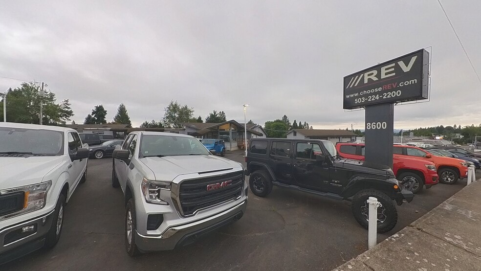 Primary Photo Of 8600 SW Canyon Rd, Portland Auto Dealership For Sale