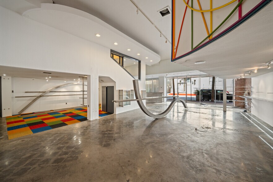 More Photos Of 515 Kempner St, Galveston Flex For Sale