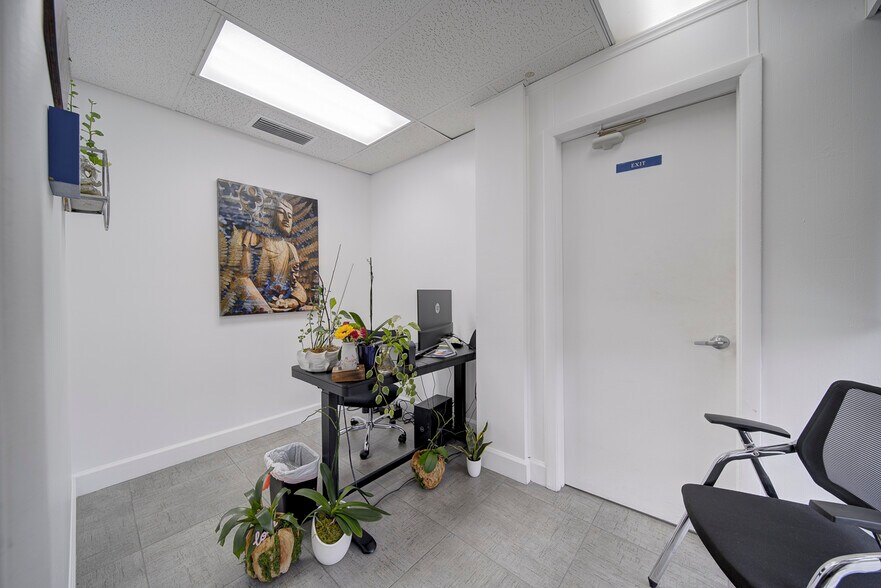More Photos Of 2455 SW 27th Ave, Miami Medical For Lease