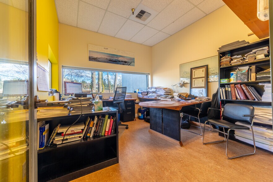 More Photos Of 15200 52nd Ave S, Tukwila Office For Lease