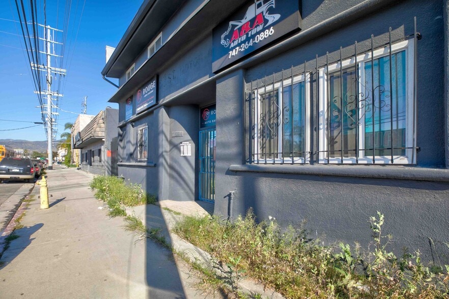 More Photos Of 11686 Sheldon St, Sun Valley Warehouse For Lease