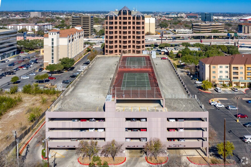 More Photos Of 70 NE Loop 410, San Antonio Office For Lease