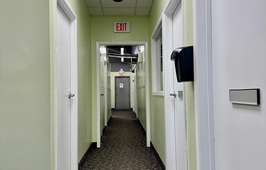 More Photos Of 431 Thames Ave, Winnipeg Office For Lease