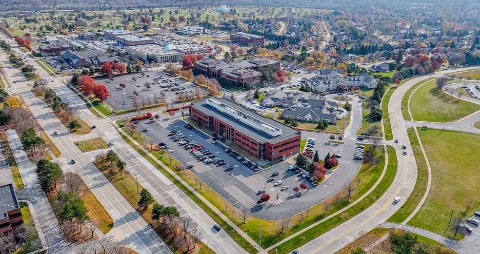 More Photos Of 1441 W Long Lake Rd, Troy Office For Sale