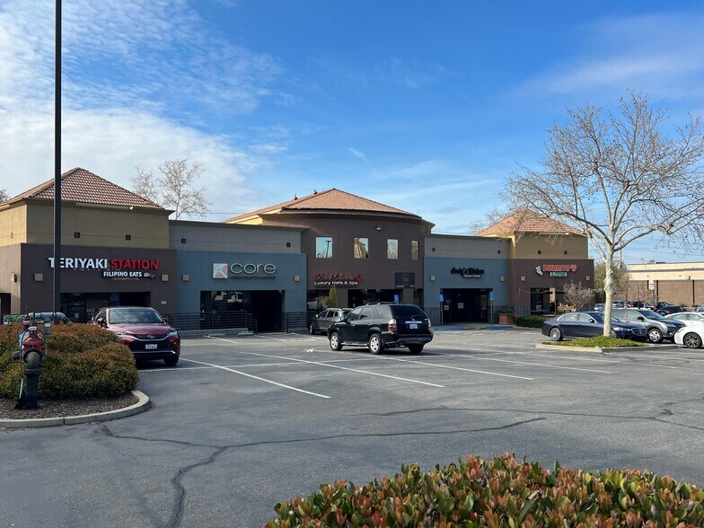 More Photos Of 141-155 Iron Point Rd, Folsom Storefront For Lease