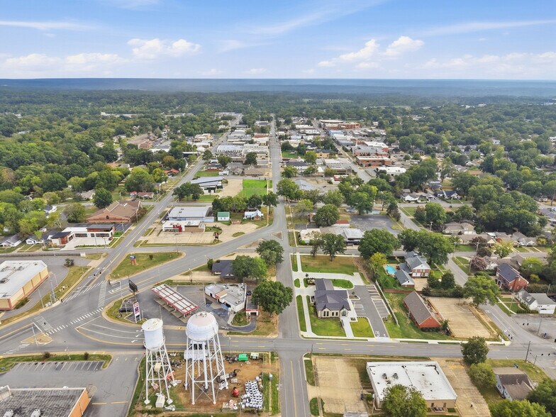 More Photos Of 609 N Main St, Benton Fast Food For Sale