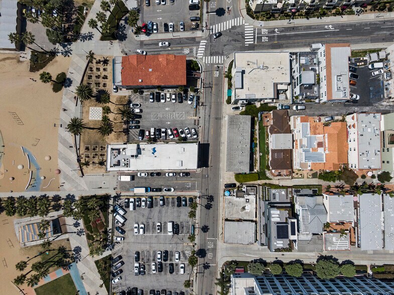 More Photos Of 35 Arcadia Ter, Santa Monica Apartments For Sale