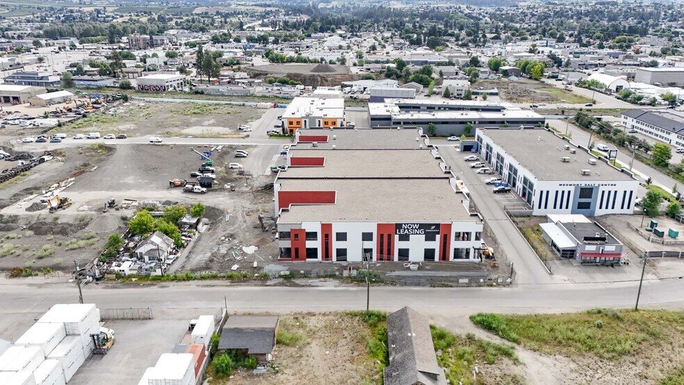 More Photos Of 4605 34 St, Vernon Distribution For Lease