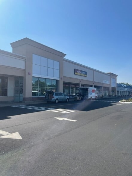 More Photos Of 265 Ellington Rd, East Hartford General Retail For Lease