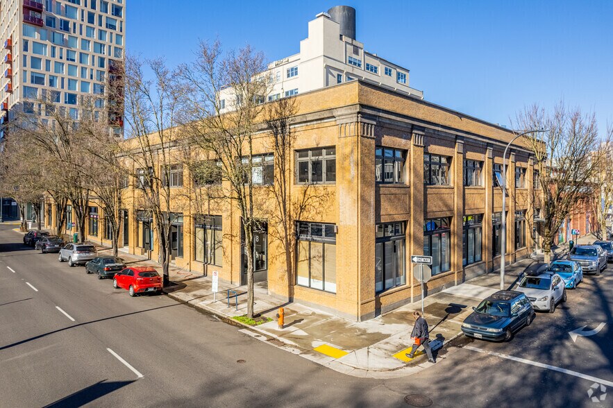 More Photos Of 555 NW Park Ave, Portland Apartments For Lease