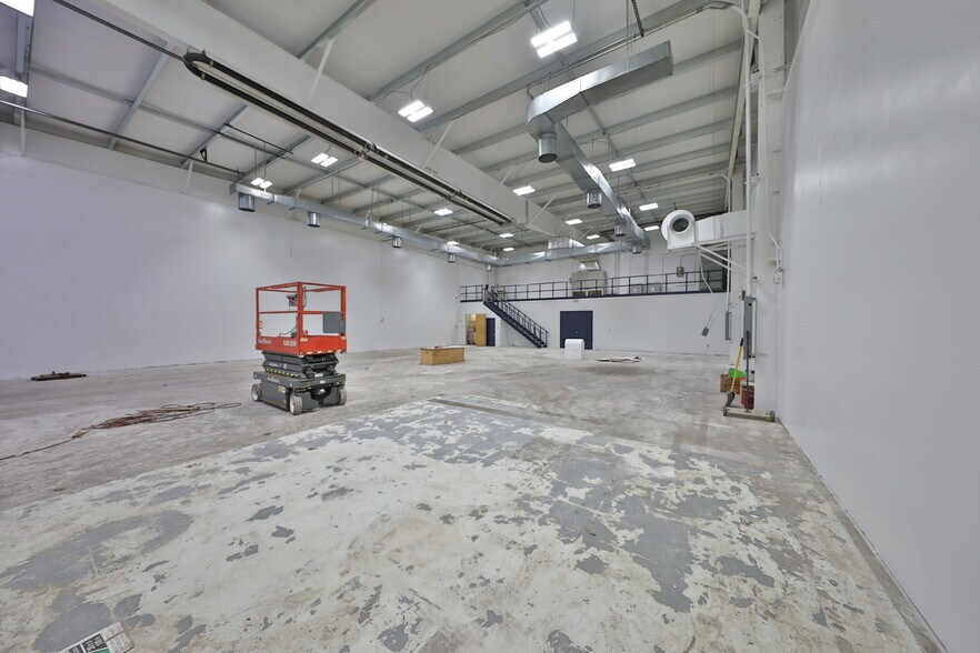 More Photos Of 12 Orben Dr, Landing Showroom For Lease