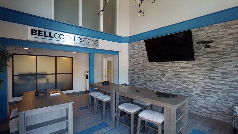 More Photos Of 100 E Seneca St, Manlius Office For Lease