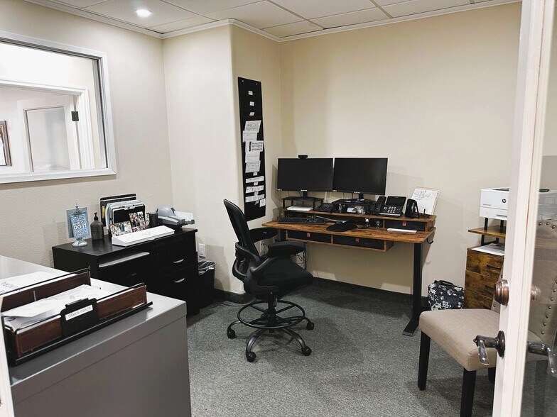 More Photos Of 8419 La Mesa Blvd, La Mesa Medical For Lease