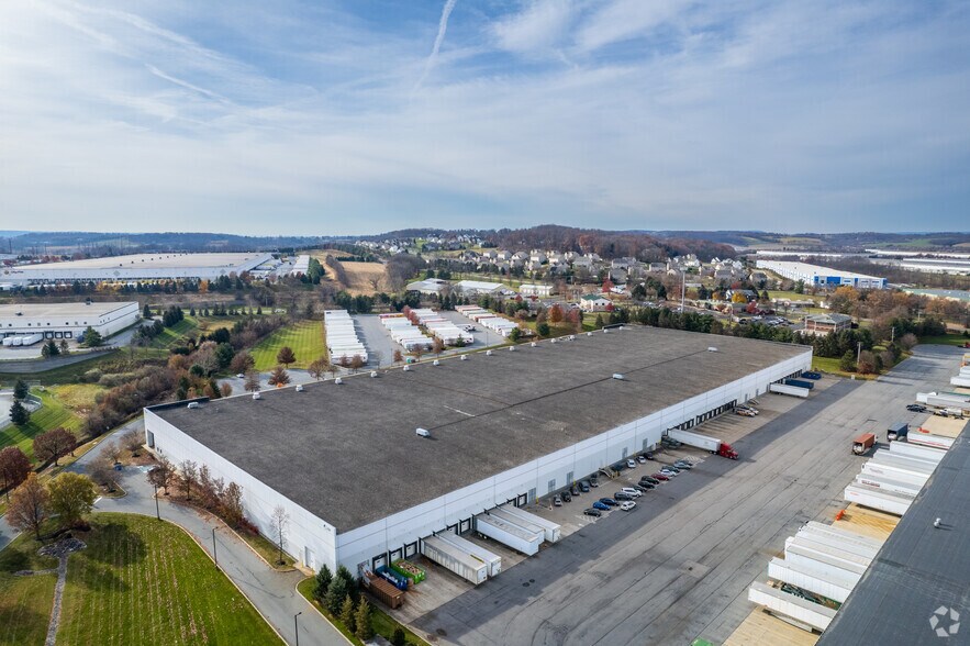 More Photos Of 250 Boulder Dr, Breinigsville Warehouse For Lease