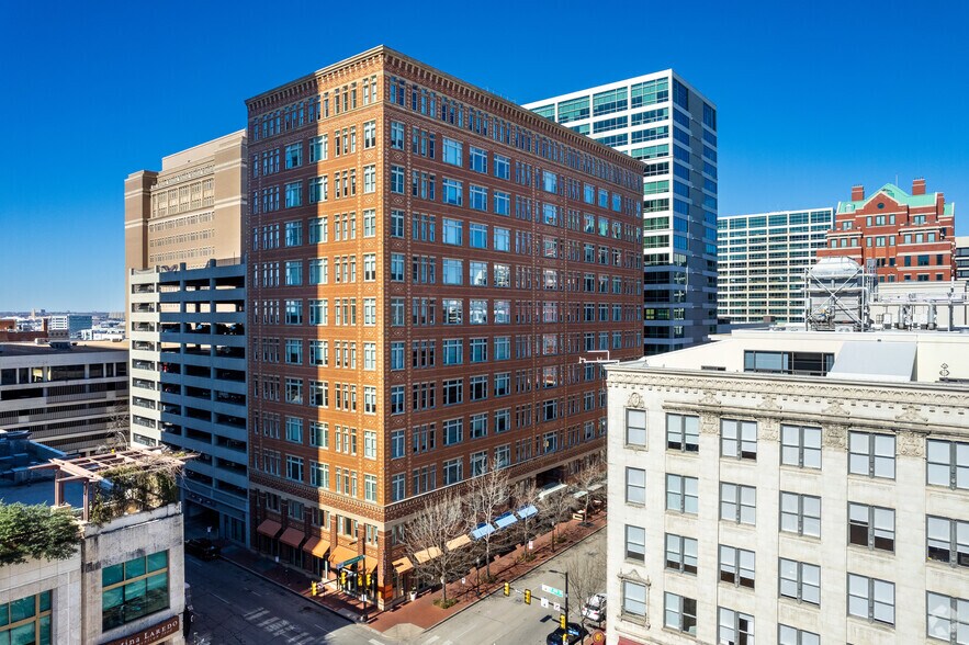 More Photos Of 420 Throckmorton St, Fort Worth Office For Lease