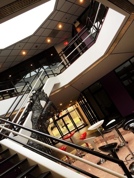 More Photos Of 31W001 North Ave, West Chicago Coworking Space