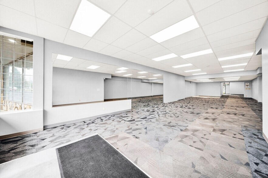 More Photos Of 2518 Clearbrook Rd, Abbotsford Apartments For Lease